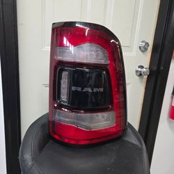 Ram 1500 led taillight