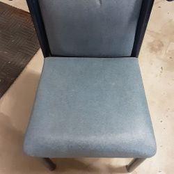 4 Chairs Heavy And Stirdy Blue Nice Chairs 