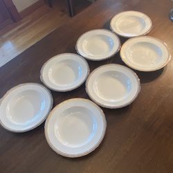 Set of 7 Mikasa Accent Gold 83/4” soup salad bowls