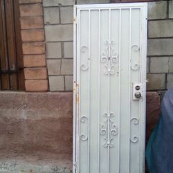 Puerta De Metal  Reforzada Para Casa 32 Por 80 Este De Los Ángeles