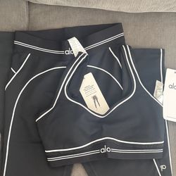 ALO Yoga Woman’s full set