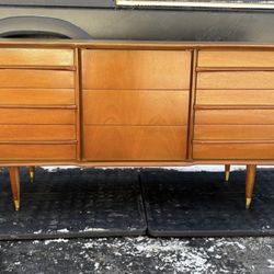 Mid century Modern 9 Drawer Dresser/credenza/Media Center United Furniture.