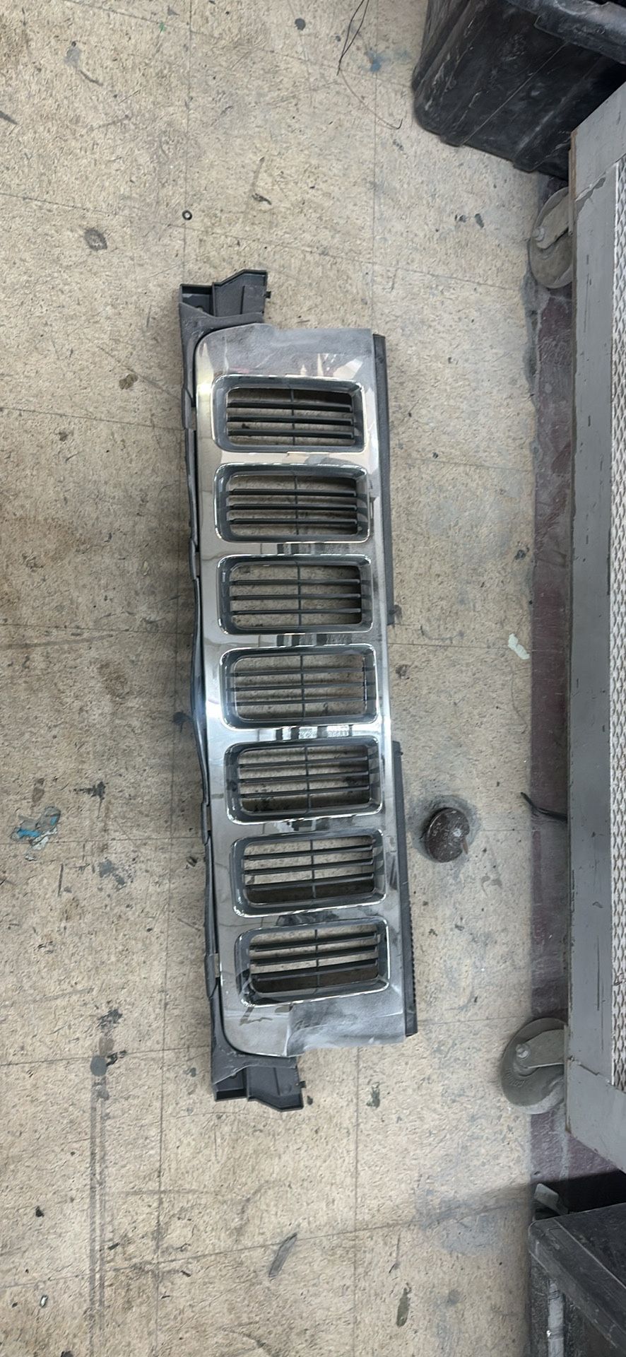 Brand New Jeep Cherokee Front Grill