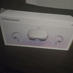 $250 Meta Quest 2 / 13.3 Inch Large Trexonic Portable TV + DVD 