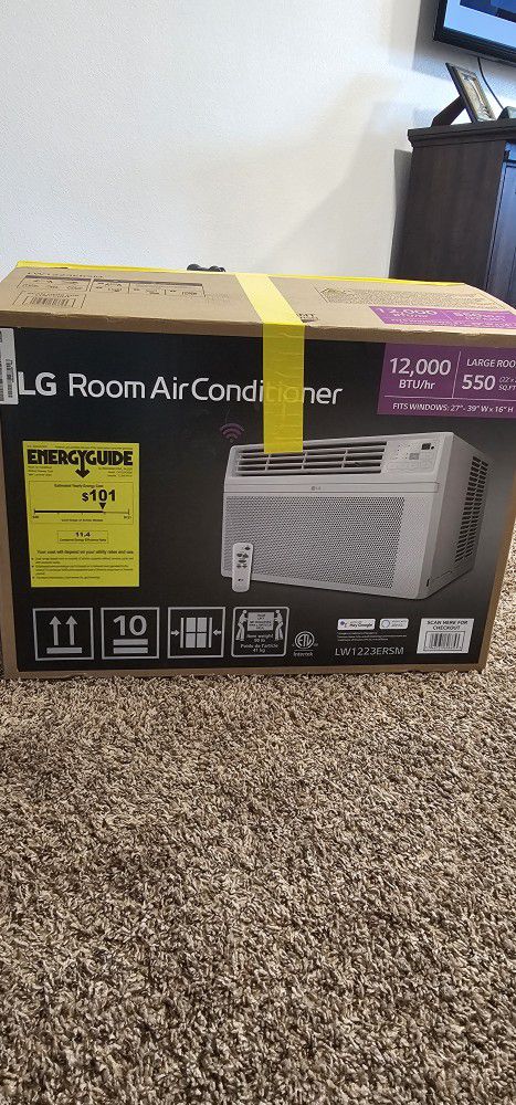 LG Room Air Conditioner 12,000btu 550sq Ft.