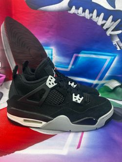 Jordan Retro 4 “Black Canvas”