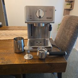 DeLonghi Espresso Machine 