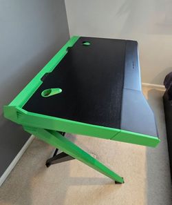 DXRacer Gaming Desk