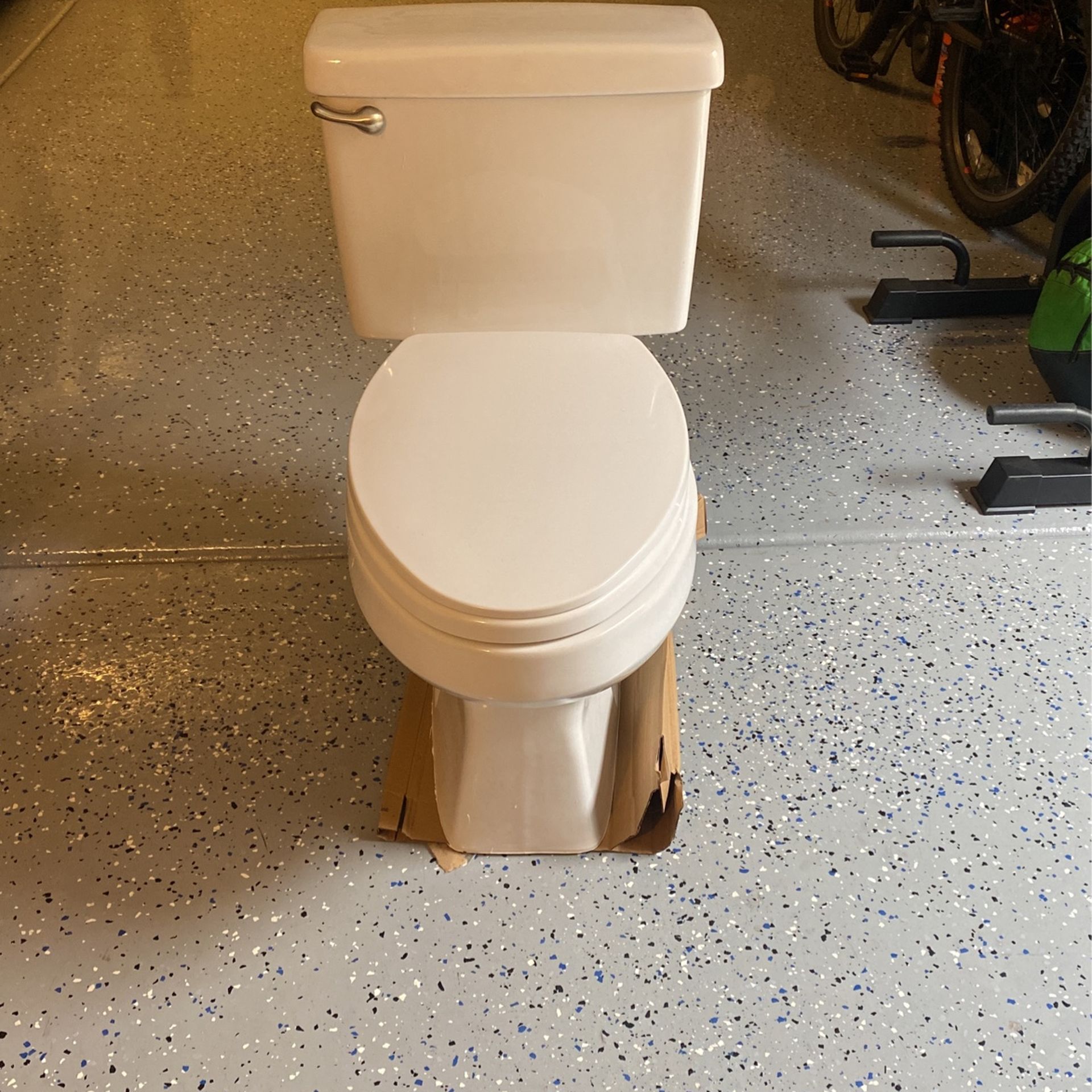 1.6GPf Toto Toilet for Sale in Irvine, CA OfferUp