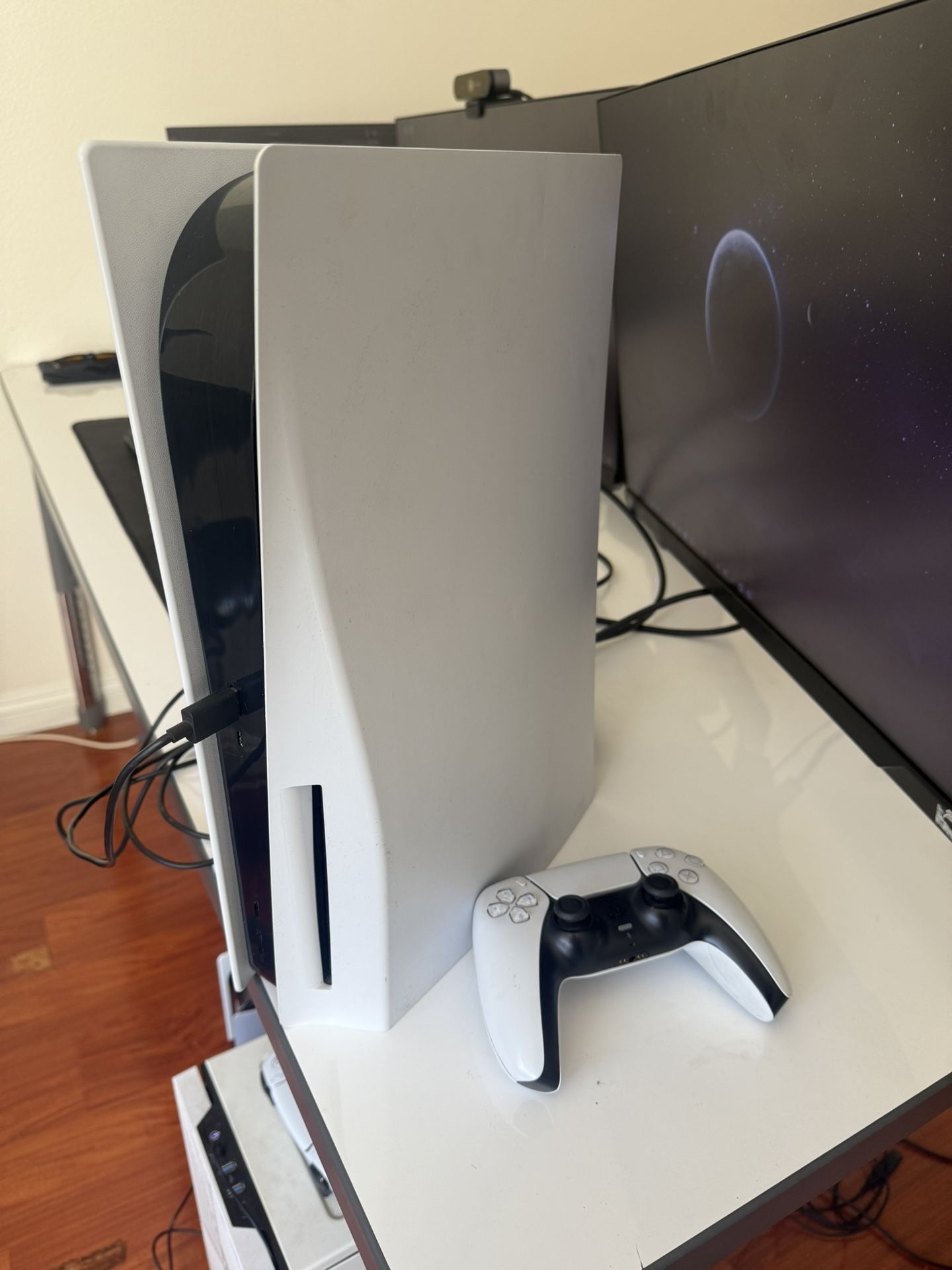 PS5 Disc Edition – Good Condition – Includes Controller + All Cables
