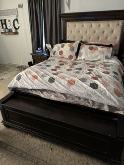 Queen Bed
