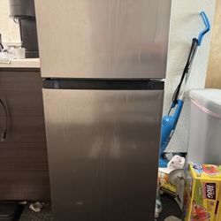 HVDR45PS 4.5 Cubic Feet Mini Fridge