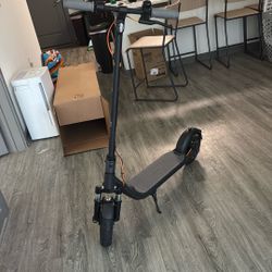 F30 Scooter with Find My Tracking And Suspension Upgrades