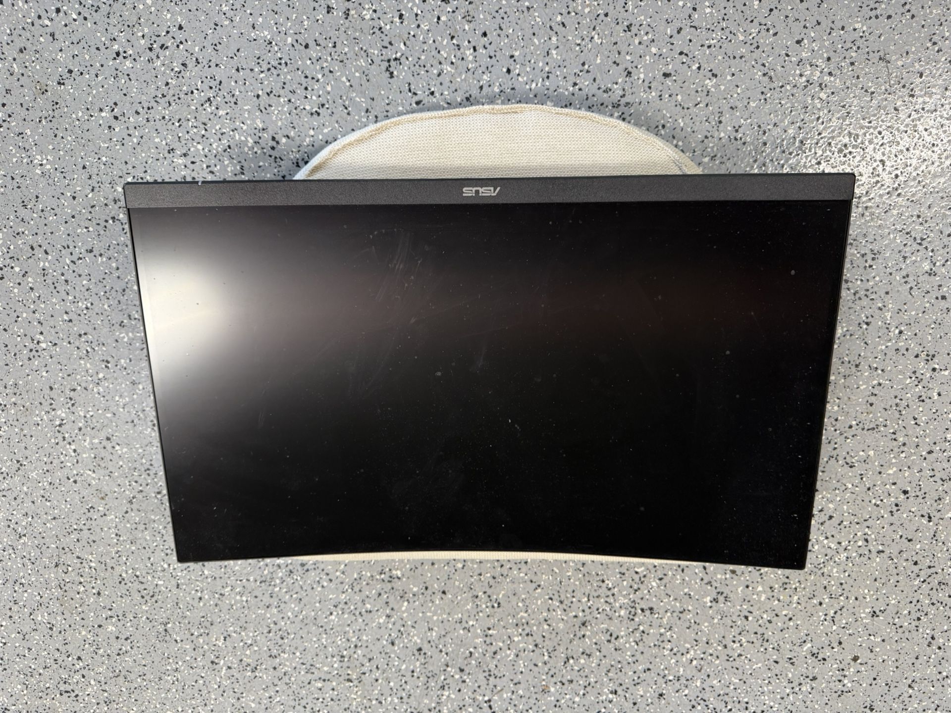 3x Asus 240hz 1440x2650 Curved 27” Monitors
