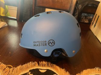 Skaters Helmet & Gear