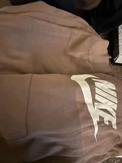 Nike Men’s Sweatsuit 