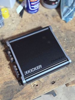 Kicker CXA400.1 Amp