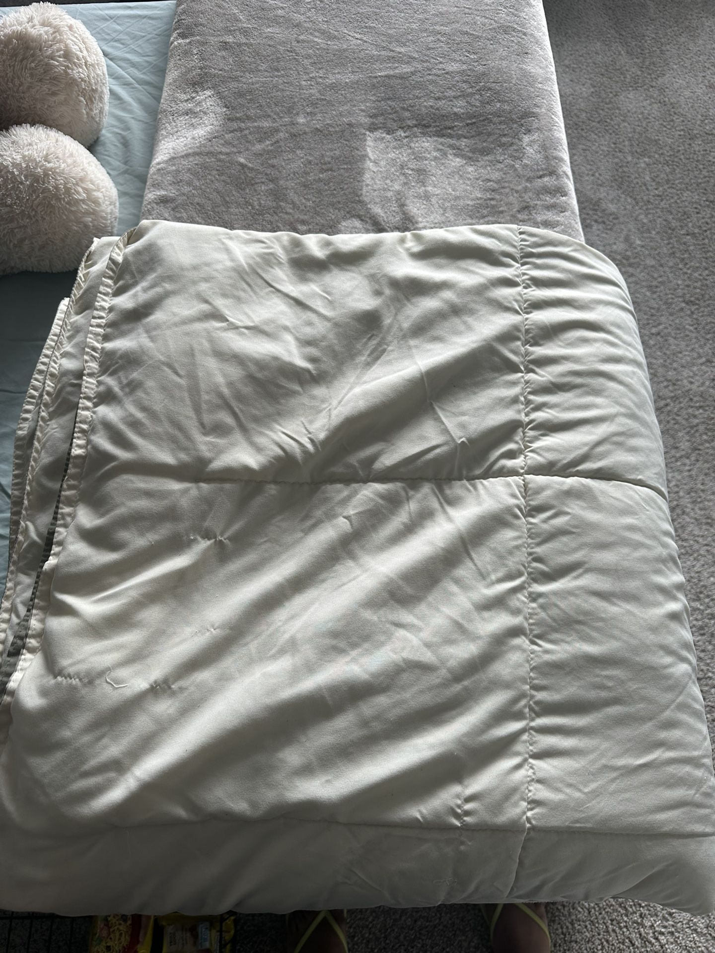 Queen Size Comforter