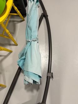Hartt 120'' Cantilever Umbrella