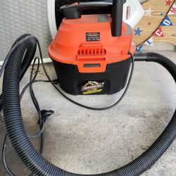 Armor All AA255W Wet/Dry Utility Vac 2.5 Gallon