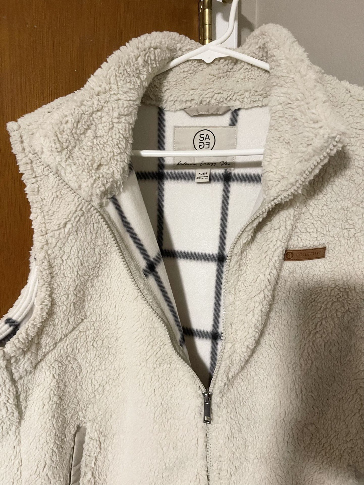 Sherpa vest in beige with fleece lining XL