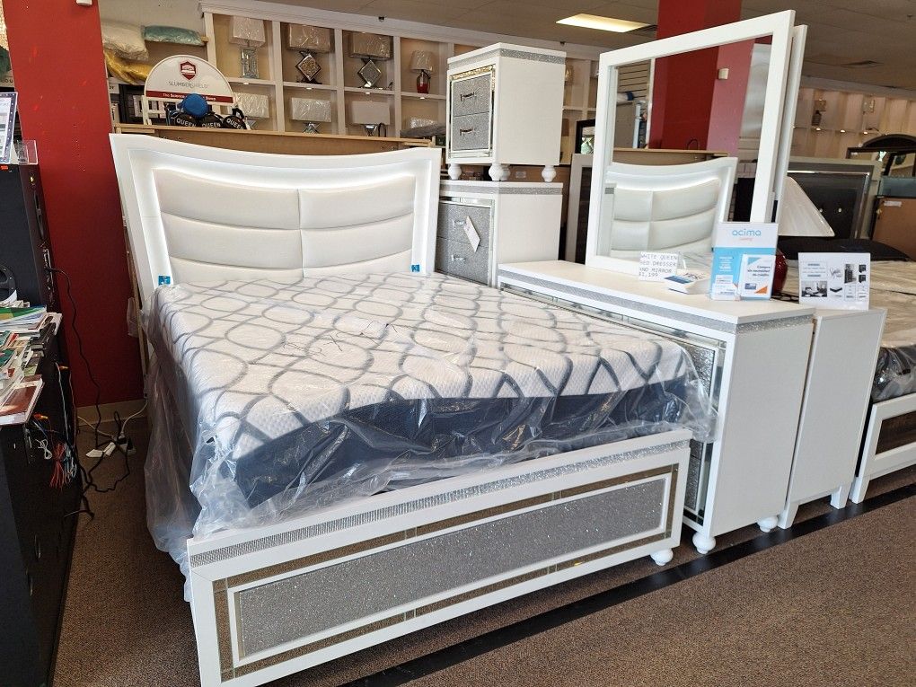 Collete Queen Bed Dresser And Mirror,All Products : American Fashion Style Bags On Sale