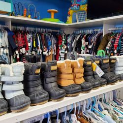 New Kids Snow Boots Size 6