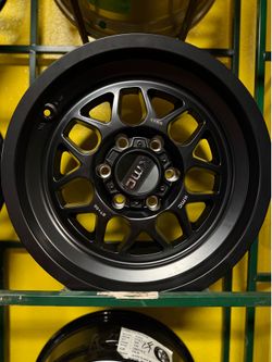 17x8.5” KMC “KM725 TERRA”