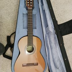 Artista Segovia Classical Nylon String Spanish  Guitar And Hard Case
