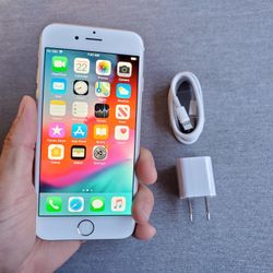 iPhone 6 - UNLOCKED - Like New 