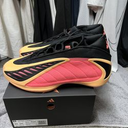 Adidas A.E. 2 Size 12