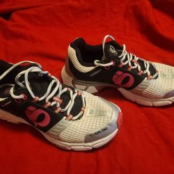 Pearl Izumi Women's Fuel Size 9