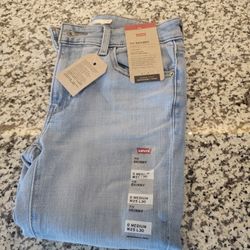 BRAND NEW LEVI'S WOMEN PANTS