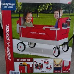 NEW Radio Flyer kids Wagon
Vagon