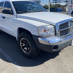 Dodge Dakota 