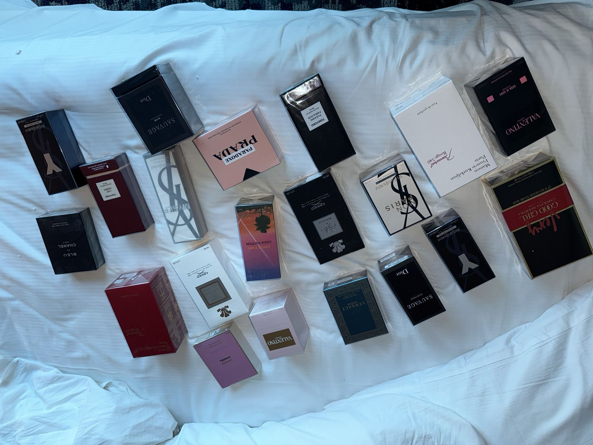 Colones and perfumes