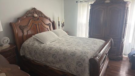 Michael Amini Queen Bedroom Set