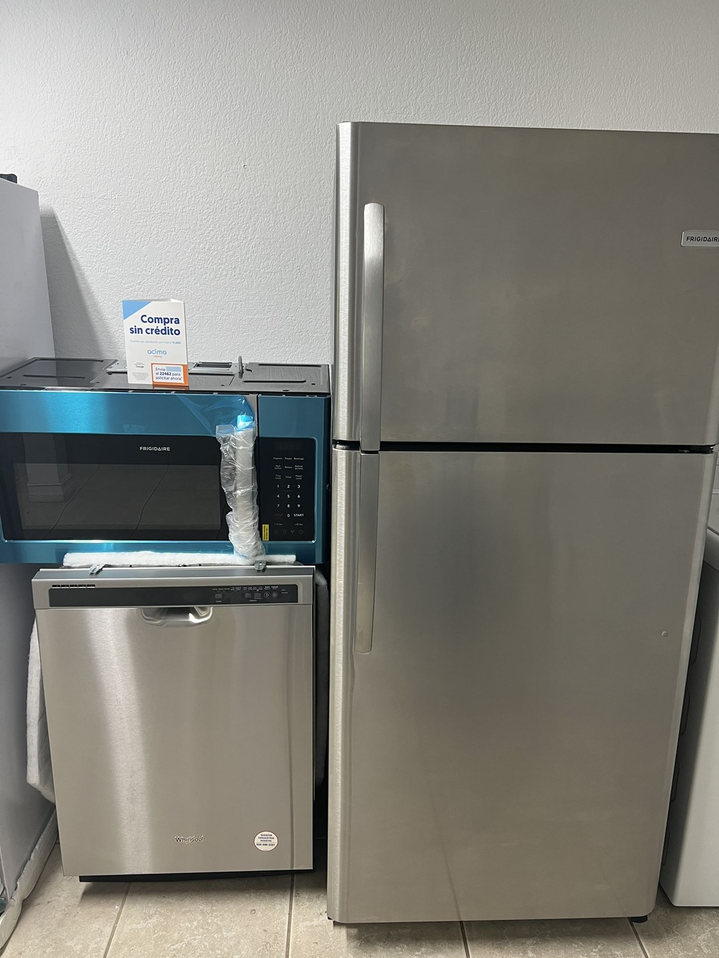 Brand New Stainless Steel Set
