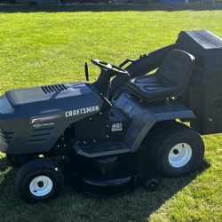 Craftsman Lawn Tractor 42” Hydrostatic Mower