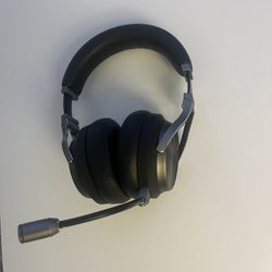 Corsair Virtuoso RGB Wireless Headphones