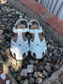Cat & Jack size 10 girl sandal