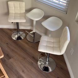 4 Bar Stools