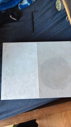 Microsoft Xbox One S Console with Controller