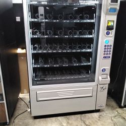 Crain National 181 Newer Model, 6 Wide Snack Machine