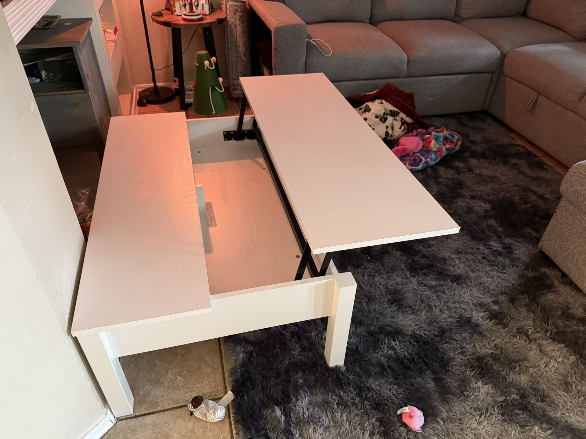 Coffee Table W/ Storage