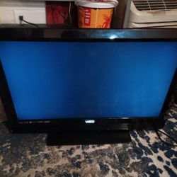 32" Vizio Tv
