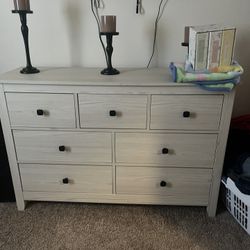 Bed Frame With Foot Board And Dresser And 2 Night Stands 