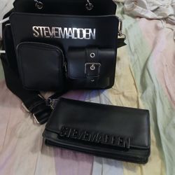 Steven Madden Black Pocketbook And Wallet