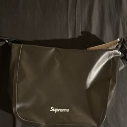 SUPREME BAG