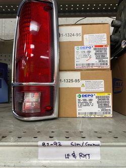 83-93 Chevy S10 91-93 GMC S15 Sonoma tail light left and right